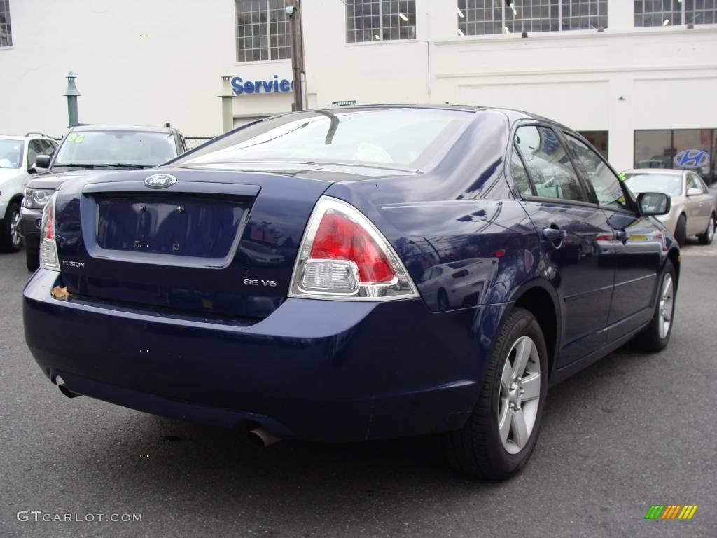 2006 Fusion SE V6 - Dark Blue Pearl Metallic / Camel photo #5