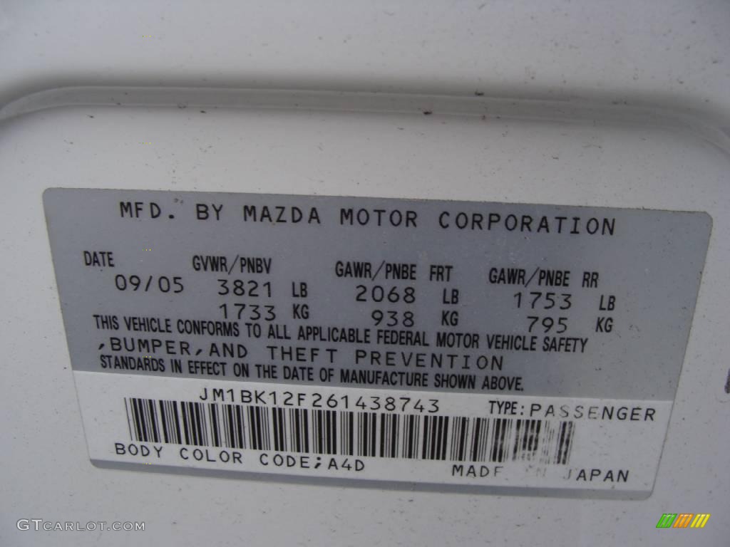 2006 MAZDA3 i Sedan - Whitewater Pearl Mica / Beige photo #26