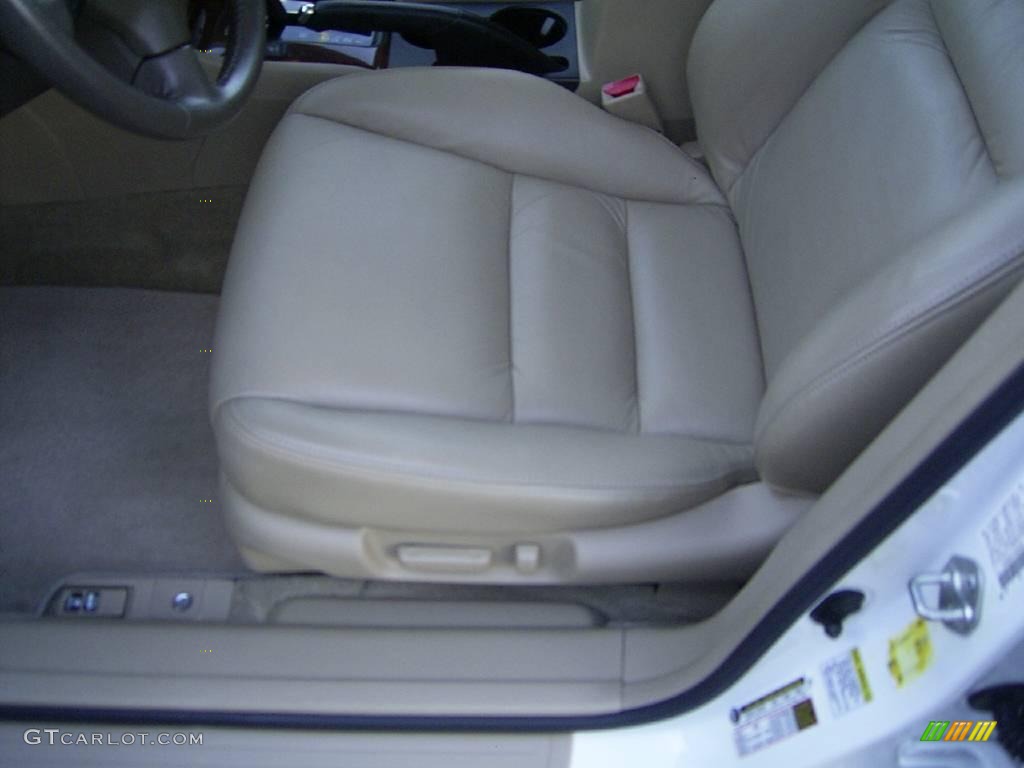2007 Accord EX-L V6 Sedan - Taffeta White / Ivory photo #9
