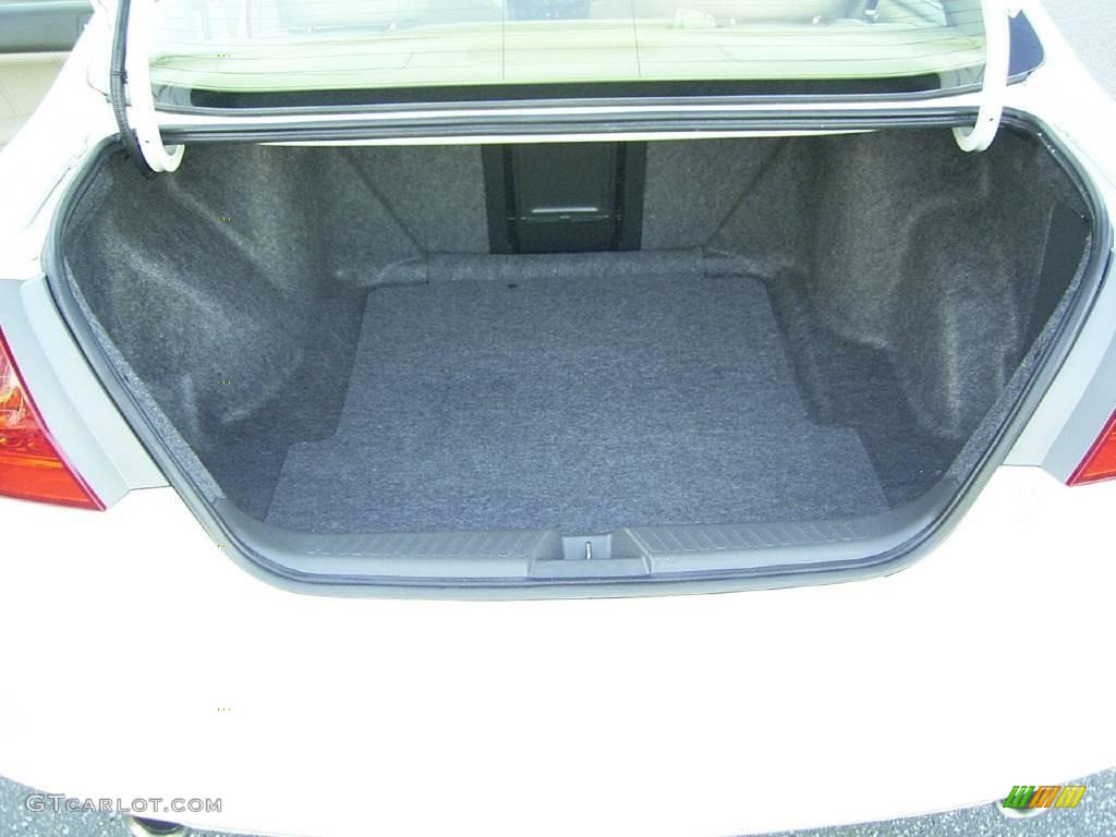 2007 Accord EX-L V6 Sedan - Taffeta White / Ivory photo #14