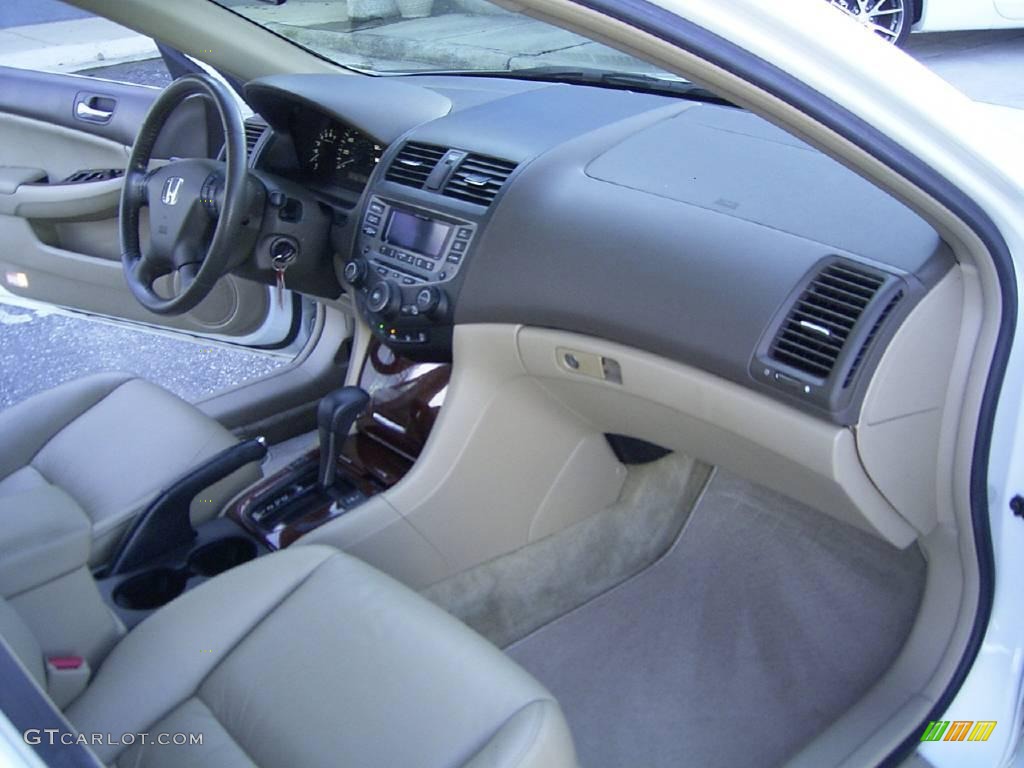 2007 Accord EX-L V6 Sedan - Taffeta White / Ivory photo #17
