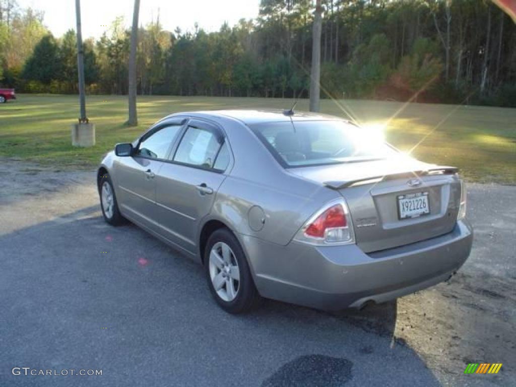 2008 Fusion SE V6 - Vapor Silver Metallic / Medium Light Stone photo #7