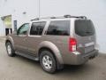 Granite Metallic - Pathfinder SE 4x4 Photo No. 3