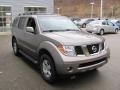 Granite Metallic - Pathfinder SE 4x4 Photo No. 6