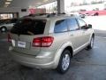 2010 White Gold Dodge Journey SXT  photo #4