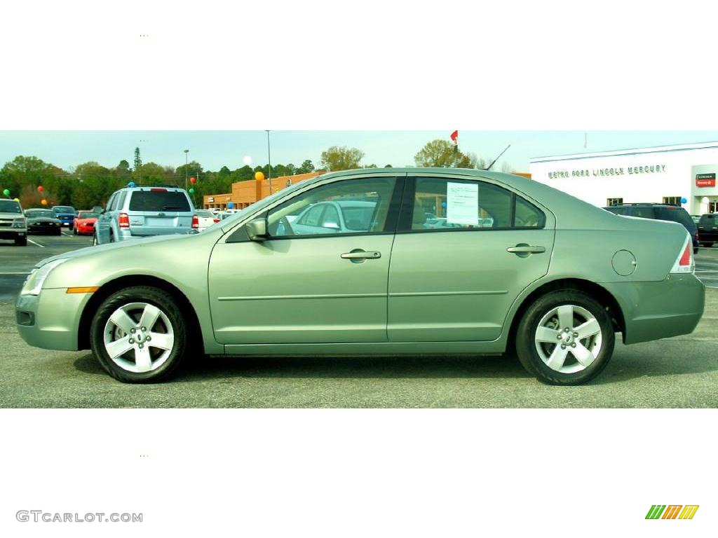 2009 Fusion SE - Moss Green Metallic / Camel photo #1