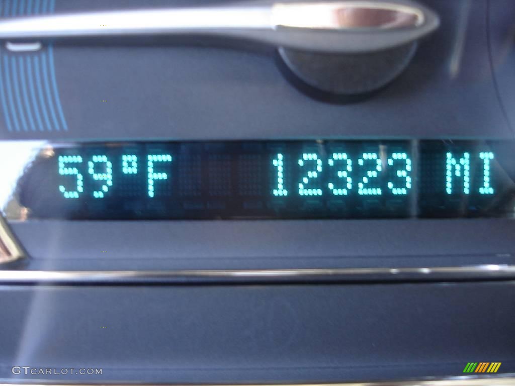 2009 HHR LT - Gold Mist Metallic / Ebony photo #16