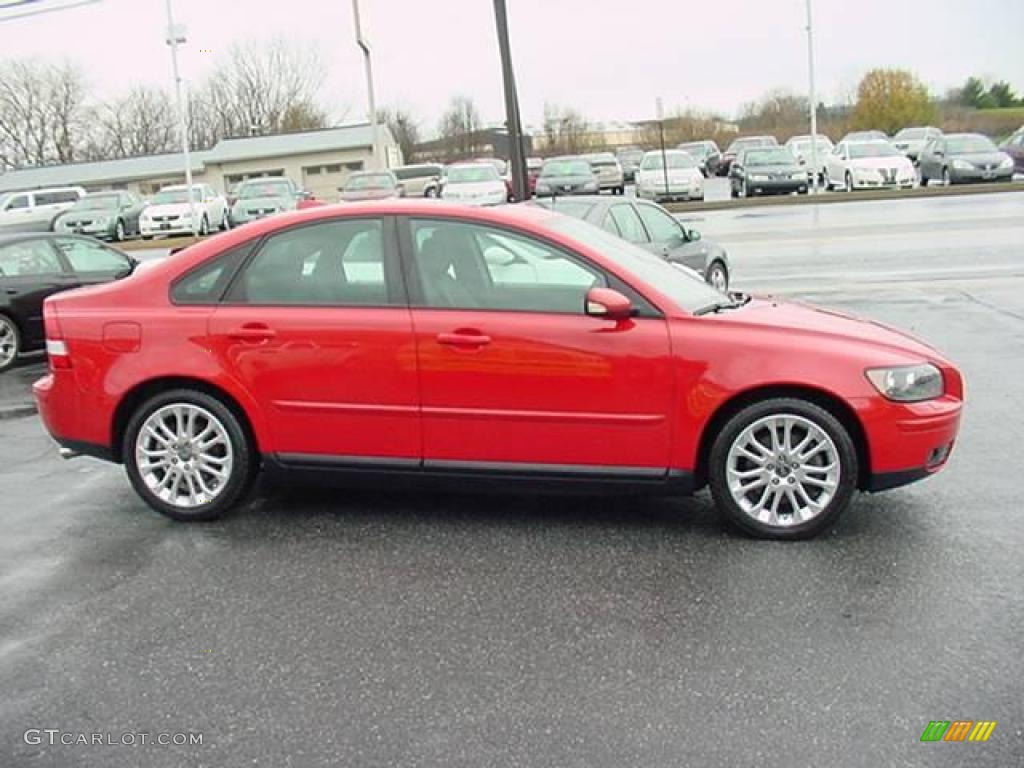2005 S40 T5 - Passion Red / Off Black photo #14
