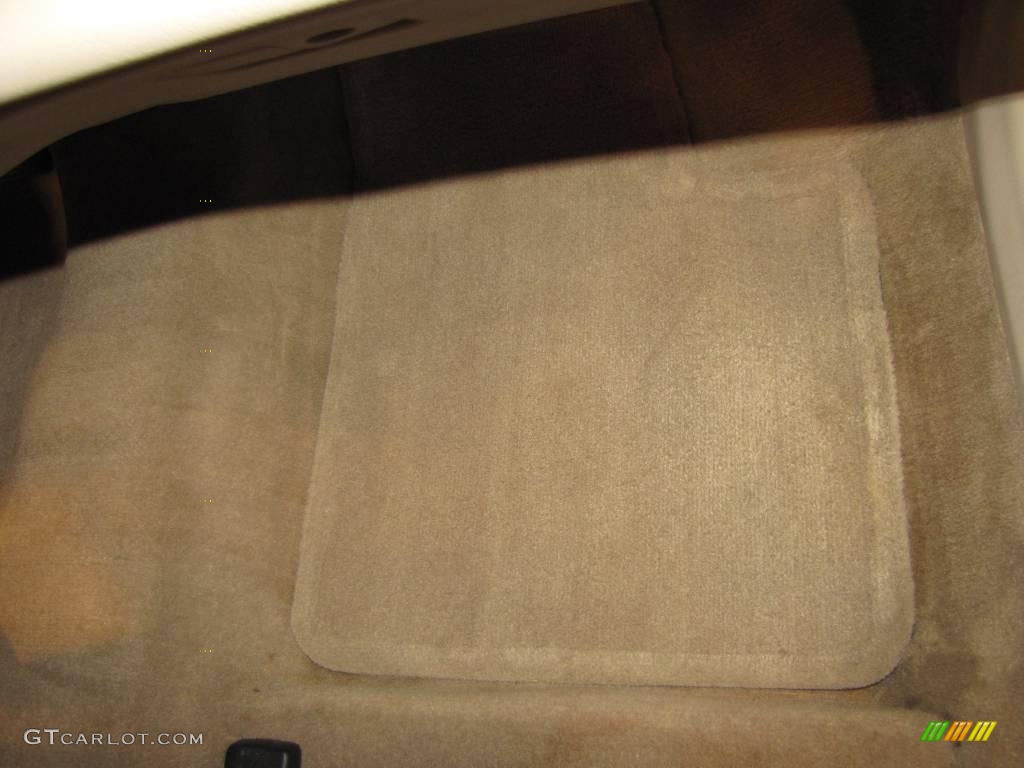 2002 Impala  - White / Neutral photo #17