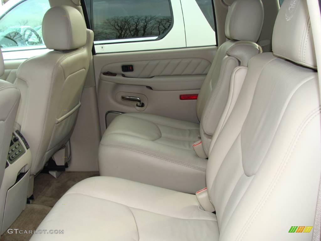 2004 Escalade ESV AWD - White Diamond / Shale photo #17