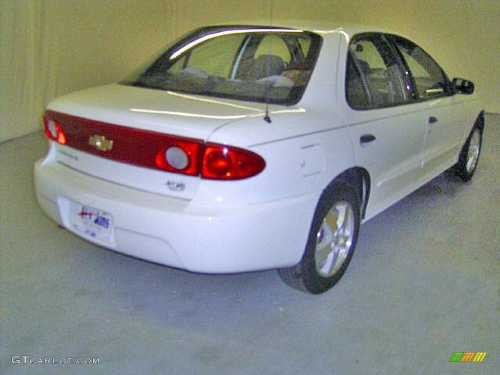 2004 Cavalier LS Sedan - Summit White / Graphite photo #4