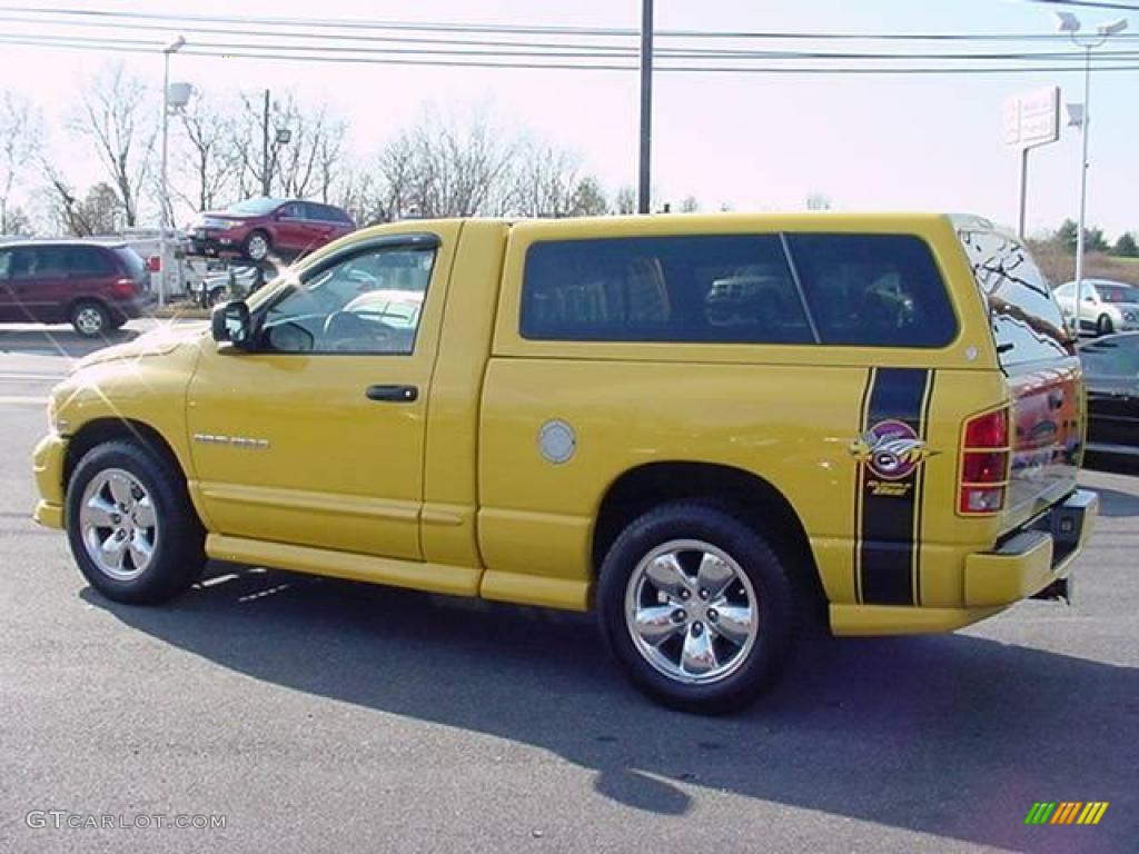 2004 Ram 1500 SLT Rumble Bee Regular Cab - Solar Yellow / Dark Slate Gray photo #4