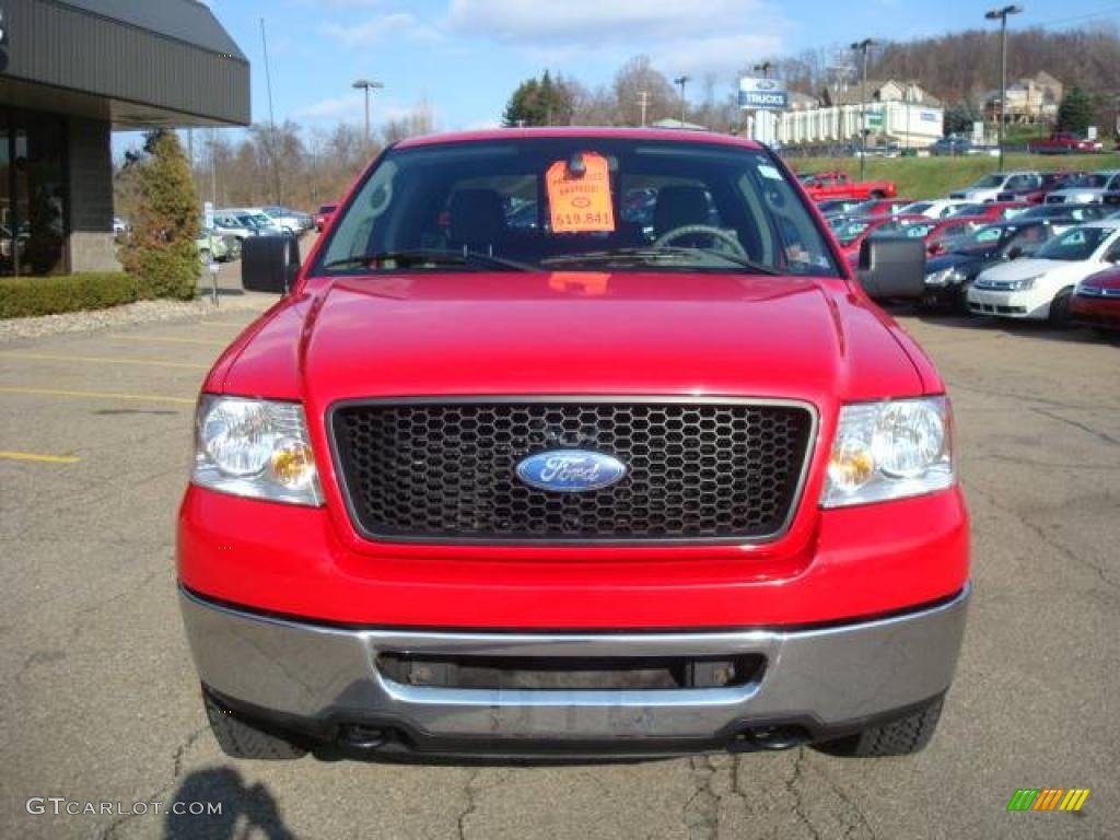 2006 F150 XL SuperCab 4x4 - Bright Red / Medium Flint photo #11