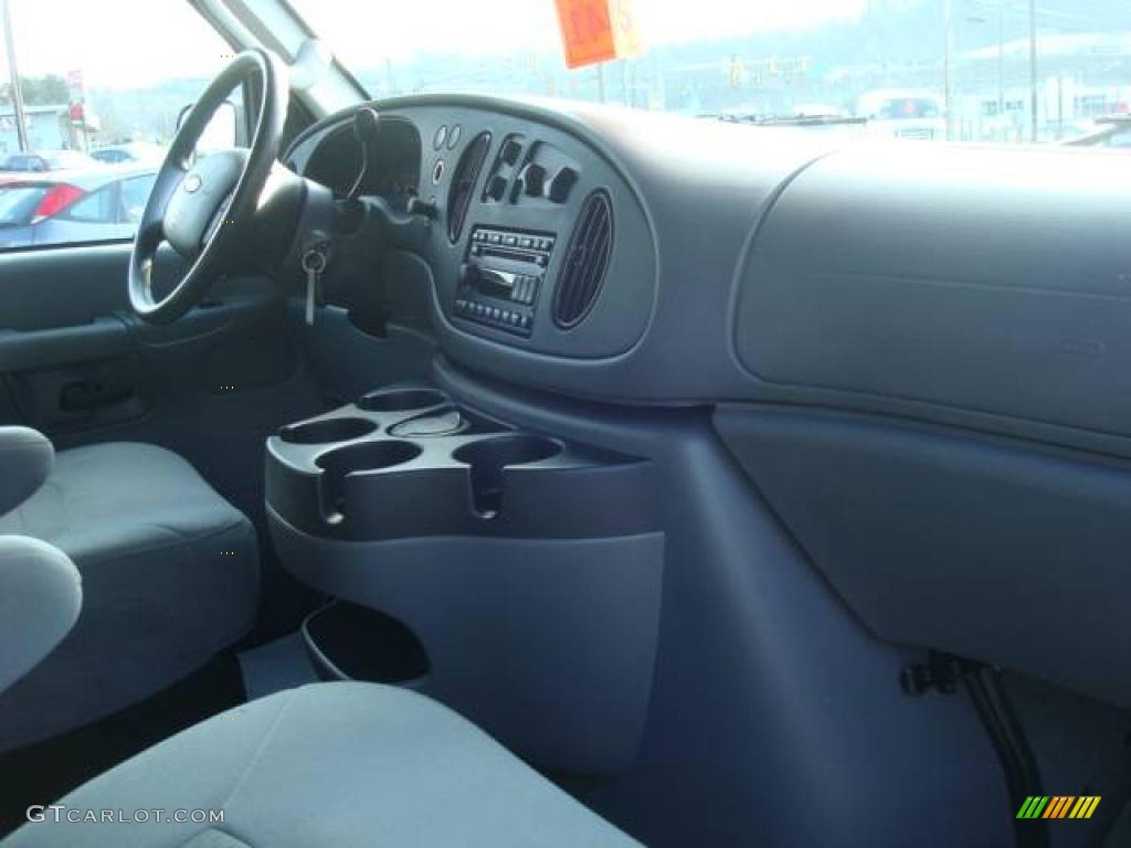 2007 E Series Van E350 Super Duty XLT Passenger - Oxford White / Medium Flint Grey photo #13