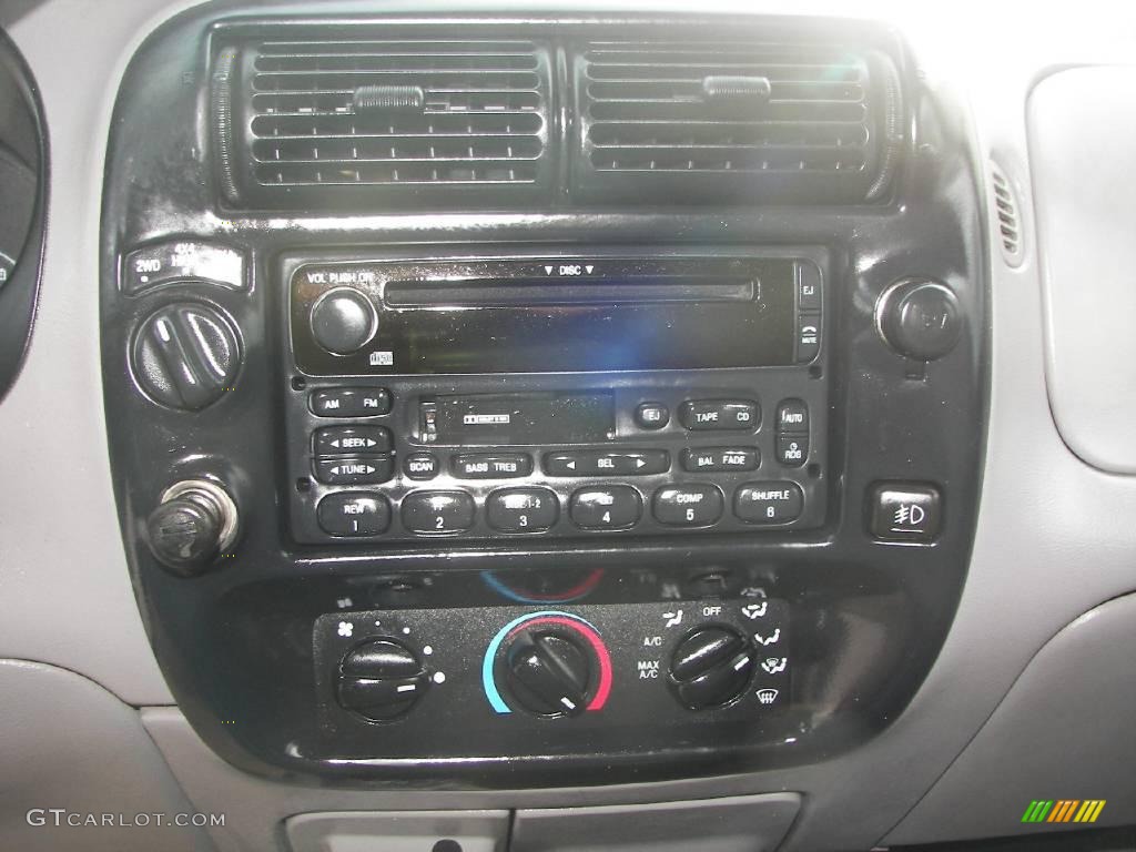 1998 Ranger XLT Extended Cab 4x4 - Black / Medium Graphite photo #13