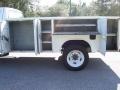 2004 Oxford White Ford F450 Super Duty XL Regular Cab 4x4 Chassis Utility  photo #13