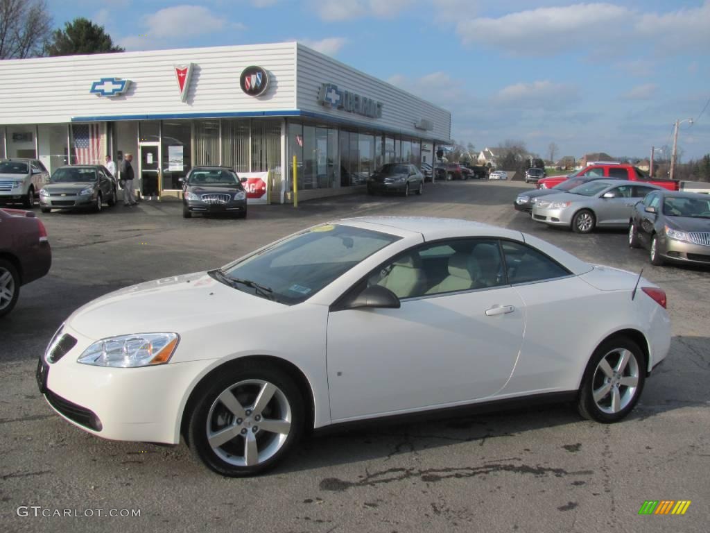 Ivory White Pontiac G6