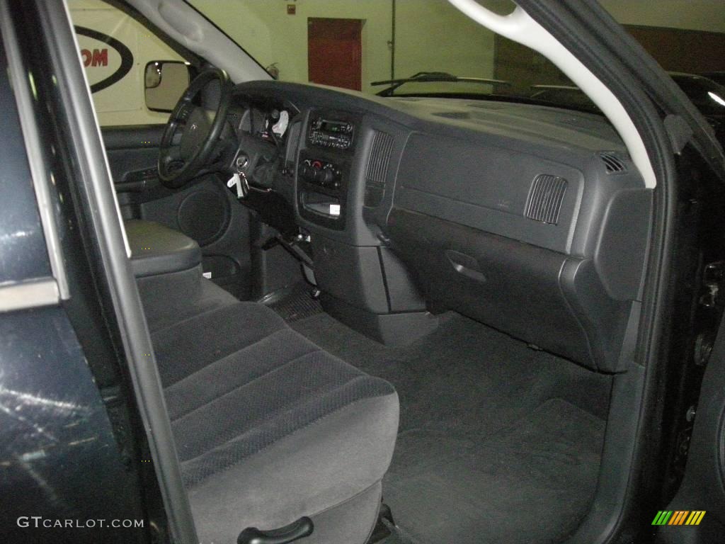 2004 Ram 1500 SLT Quad Cab - Black / Dark Slate Gray photo #6