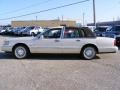 1996 Ivory Pearl Tri-Coat Lincoln Town Car Signature  photo #6