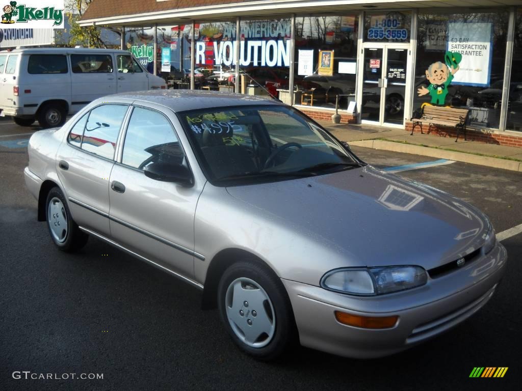 Light Beige Metallic Geo Prizm