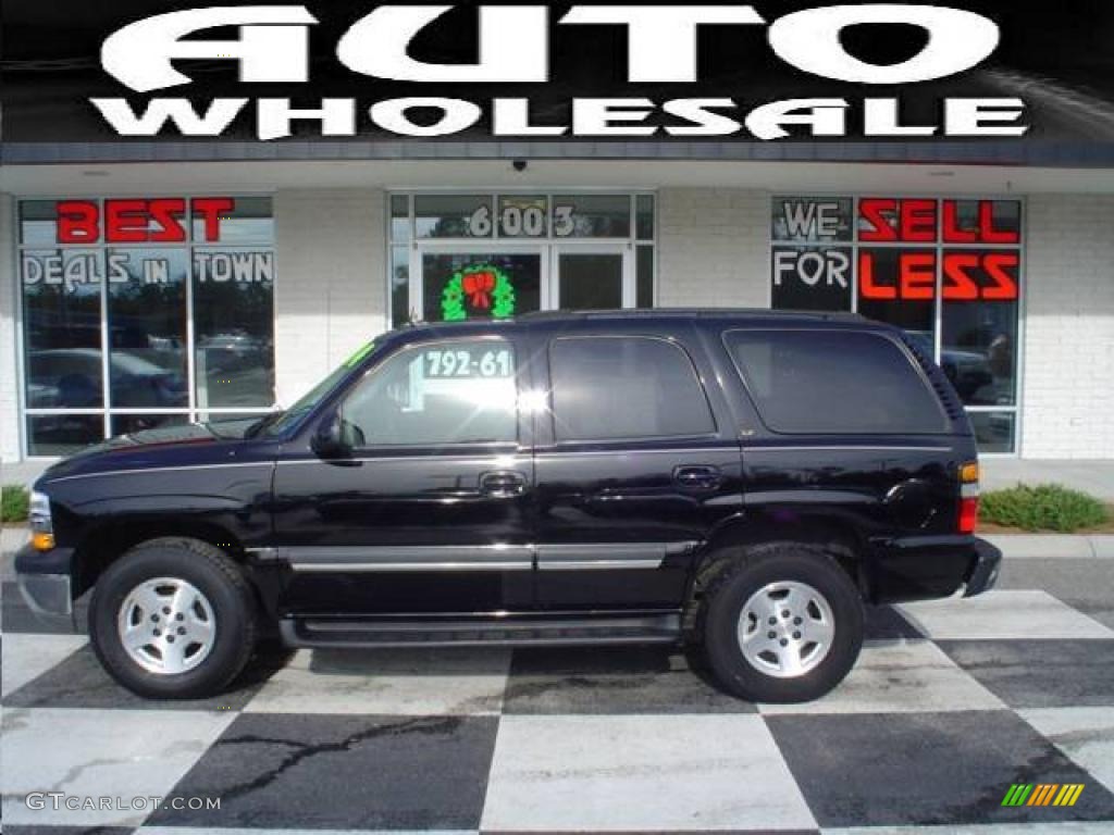 2004 Tahoe LT 4x4 - Black / Tan/Neutral photo #1