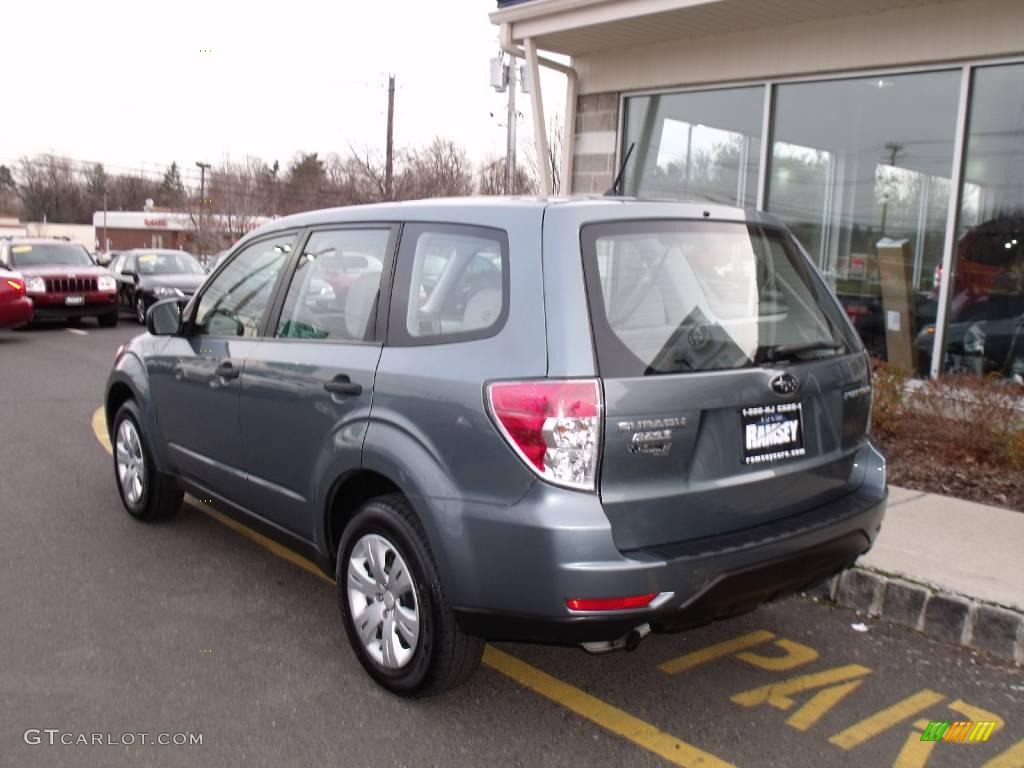 2009 Forester 2.5 X - Steel Silver Metallic / Platinum photo #3