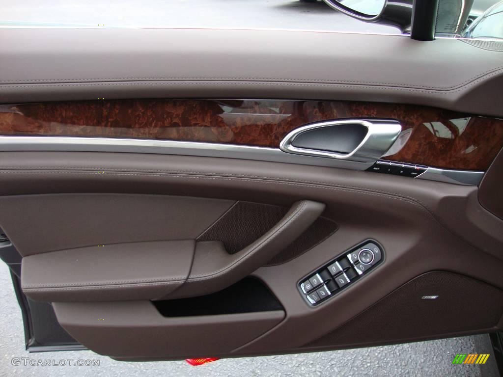 2010 Porsche Panamera S Espresso Natural Leather Door Panel Photo #22810350