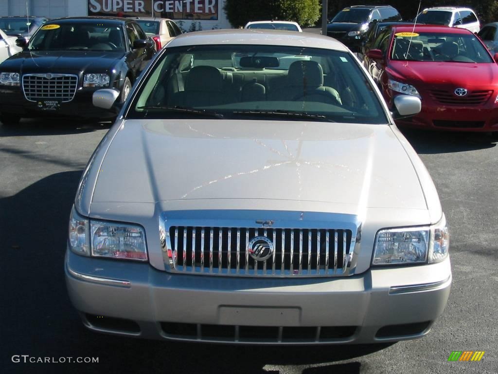 2009 Grand Marquis LS - Silver Birch Metallic / Medium Light Stone photo #13