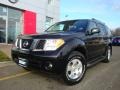 Super Black - Pathfinder SE 4x4 Photo No. 1