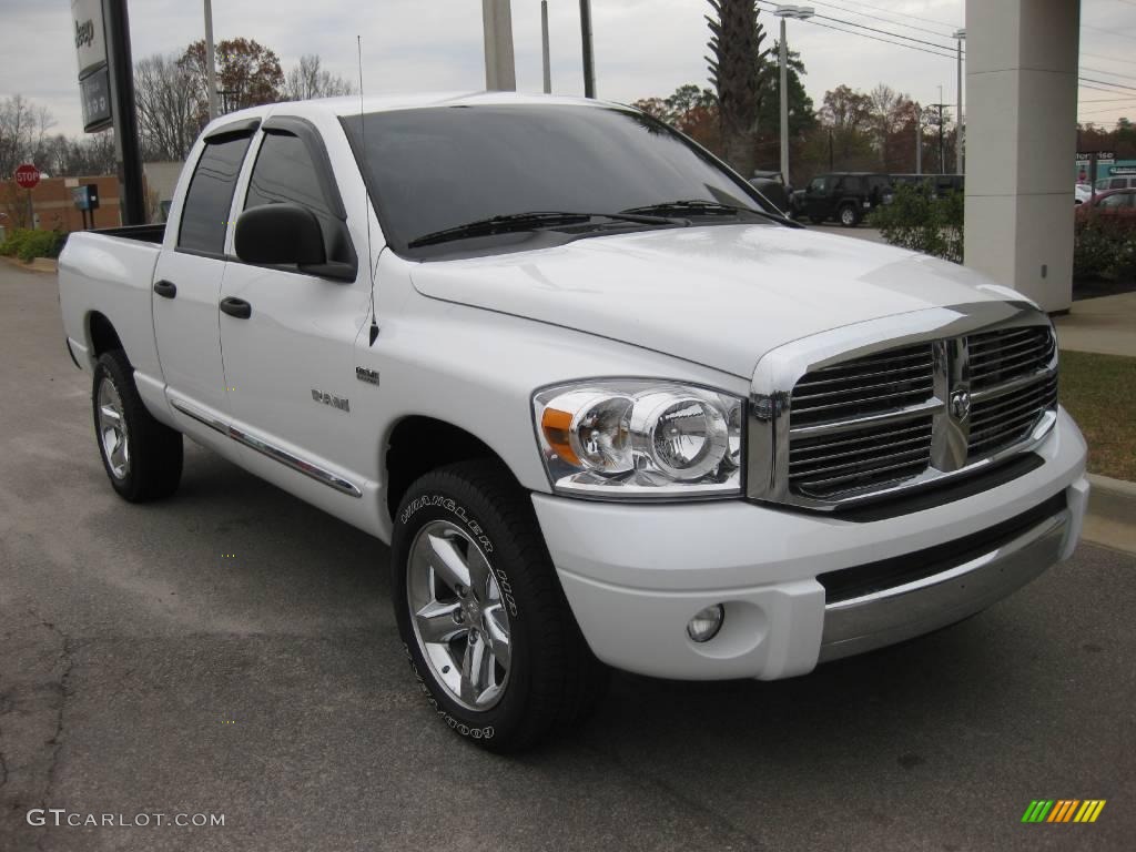 2008 Ram 1500 Laramie Quad Cab 4x4 - Bright White / Medium Slate Gray photo #10