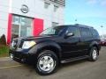 Super Black - Pathfinder SE 4x4 Photo No. 5