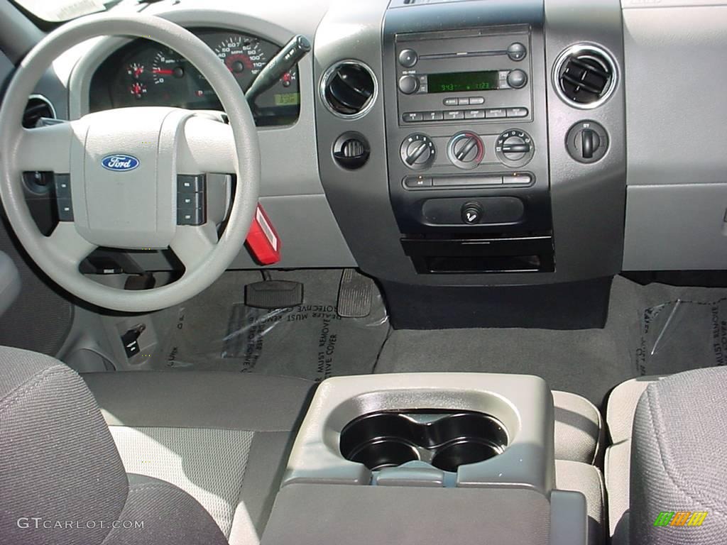 2006 F150 XLT SuperCrew - Black / Medium/Dark Flint photo #13