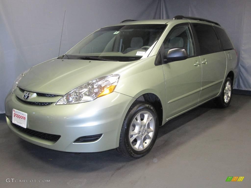 2006 Sienna LE AWD - Silver Pine Mica / Taupe photo #1