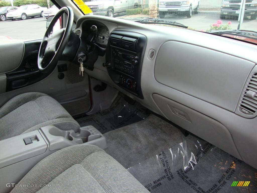 1997 Ranger Splash Extended Cab - Toreador Red Metallic / Medium Graphite photo #23