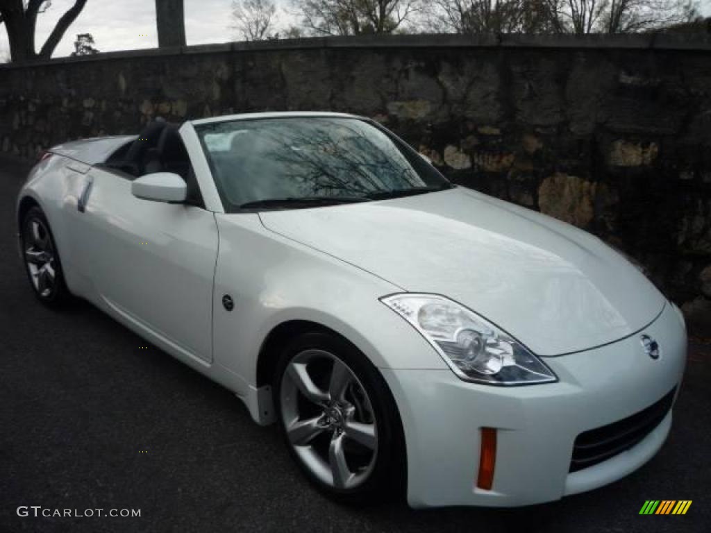 2009 350Z Touring Roadster - Moonlight White / Charcoal Leather photo #1