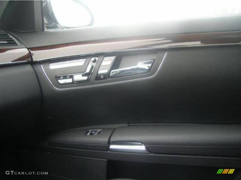 2008 S 550 4Matic Sedan - Black / Black photo #9