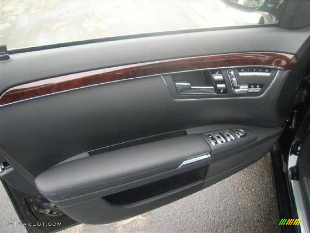 2008 S 550 4Matic Sedan - Black / Black photo #20