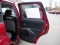 Rally Red Metallic - Outlander ES Photo No. 15