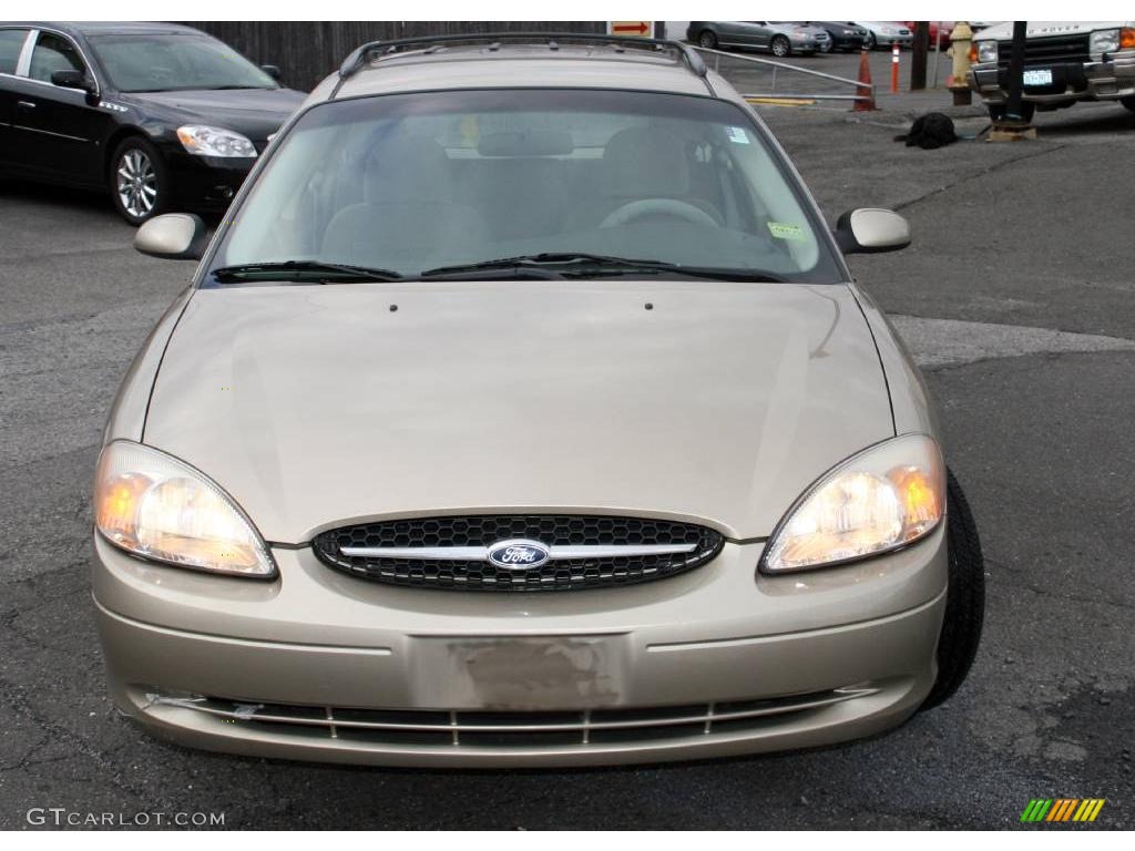 2000 Taurus SE Wagon - Harvest Gold Metallic / Medium Parchment photo #2