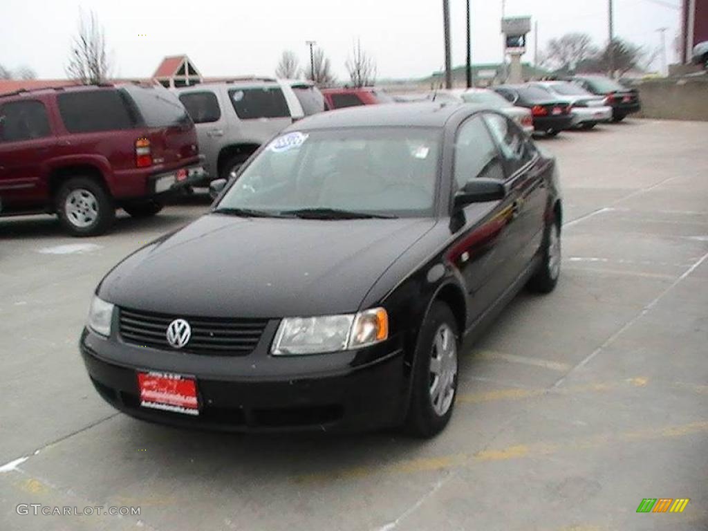 2000 Passat GLS 1.8T Sedan - Black Magic / Beige photo #8