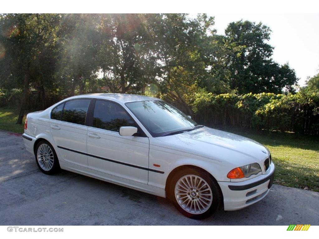 2001 3 Series 330i Sedan - Alpine White / Sand photo #15