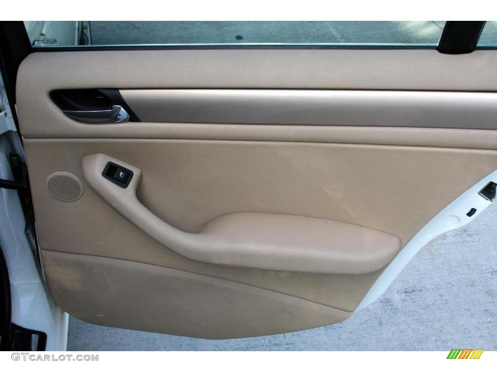2001 3 Series 330i Sedan - Alpine White / Sand photo #32