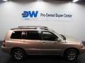 Sonora Gold Pearl - Highlander V6 Photo No. 6