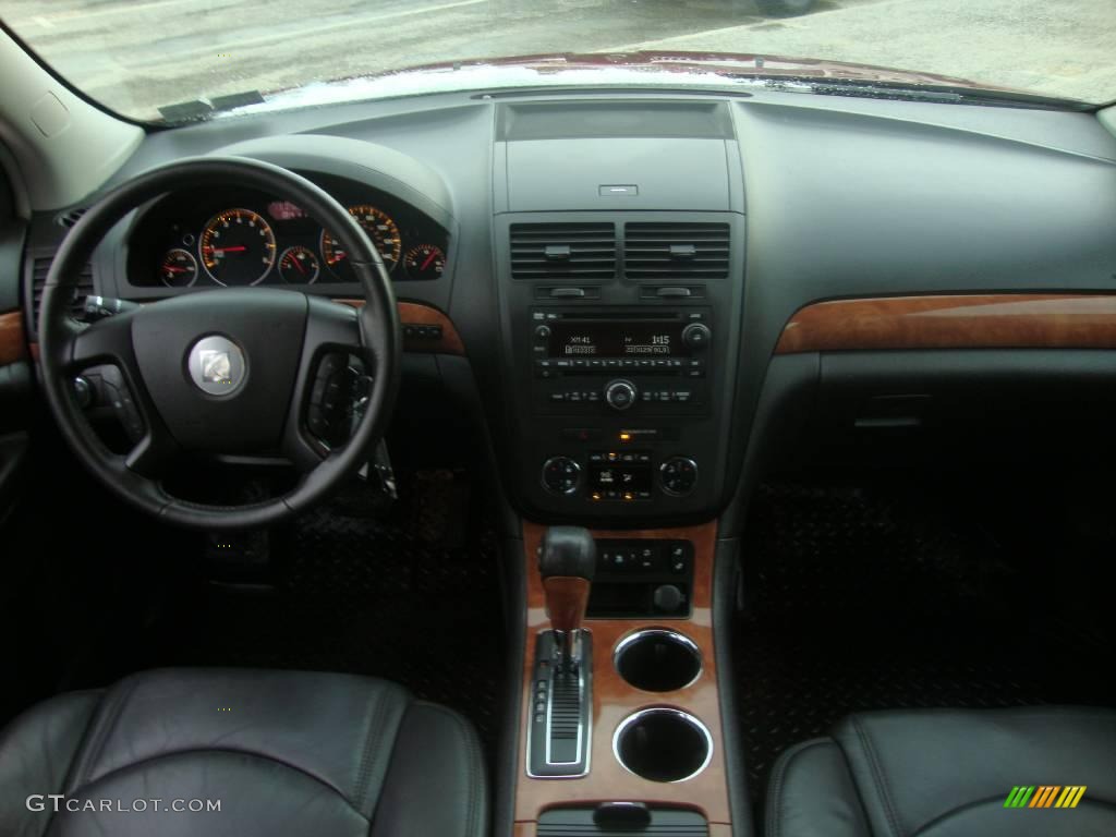 2008 Outlook XR AWD - Red Jewel / Black photo #30