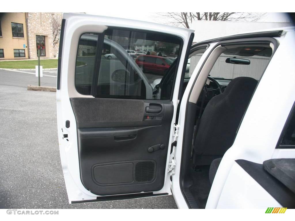 2003 Dakota SXT Quad Cab 4x4 - Bright White / Dark Slate Gray photo #16