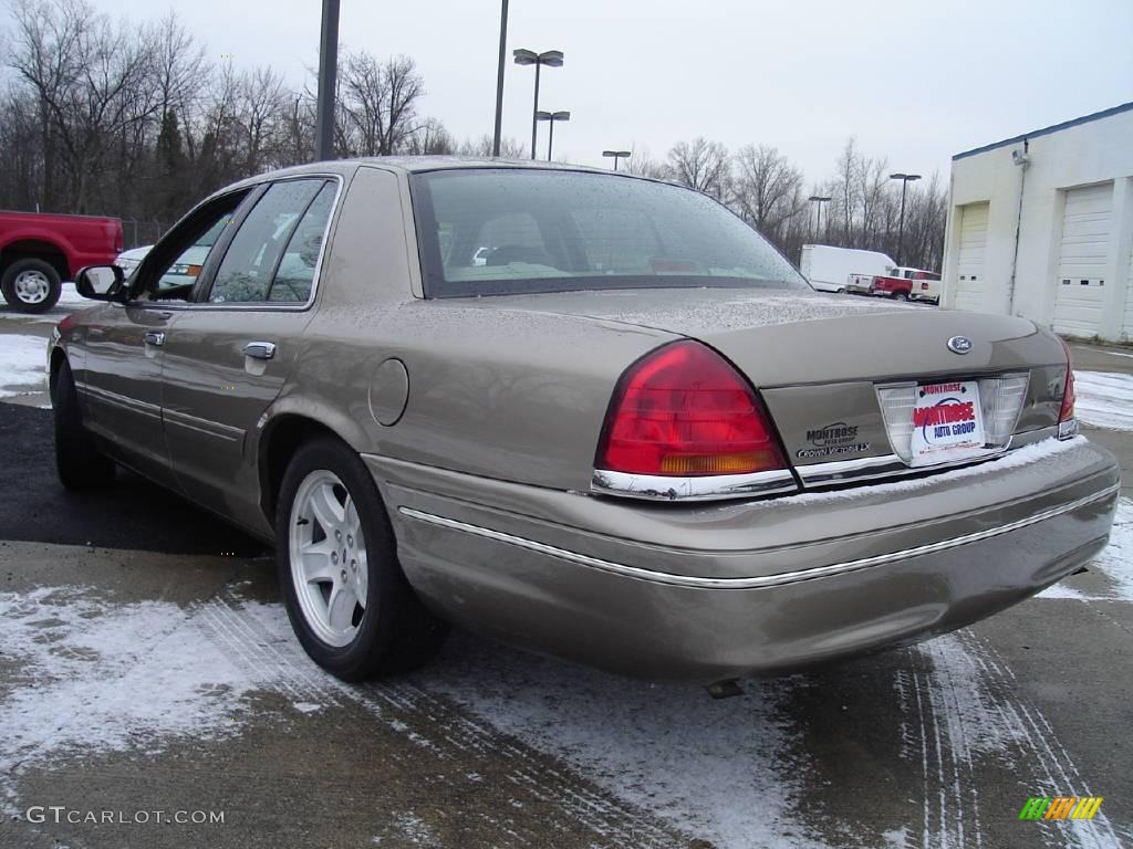 2001 Crown Victoria LX - Arizona Beige Metallic / Medium Parchment photo #3