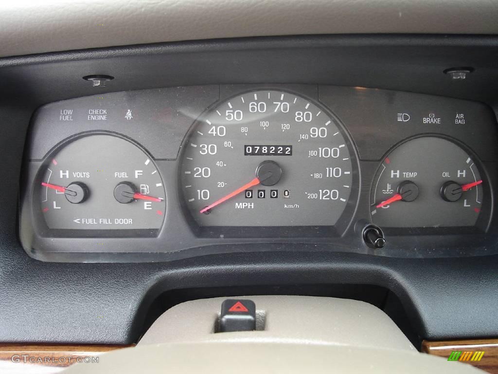 2001 Crown Victoria LX - Arizona Beige Metallic / Medium Parchment photo #27