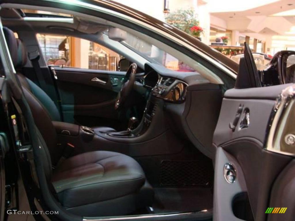 2010 CLS 550 - Black / Black photo #9