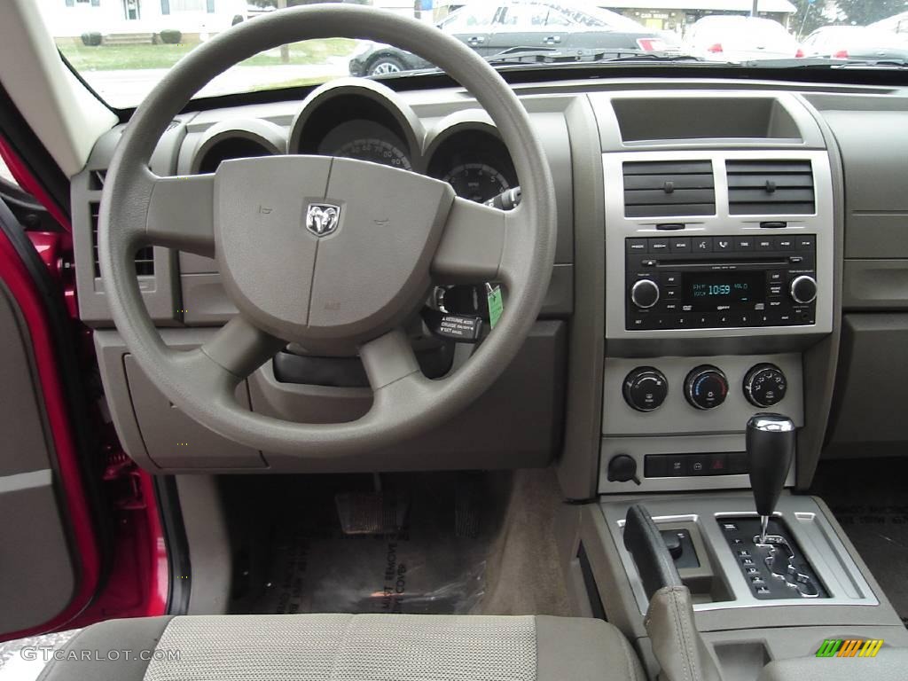 2007 Nitro SXT 4x4 - Inferno Red Crystal Pearl / Dark Slate Gray photo #20