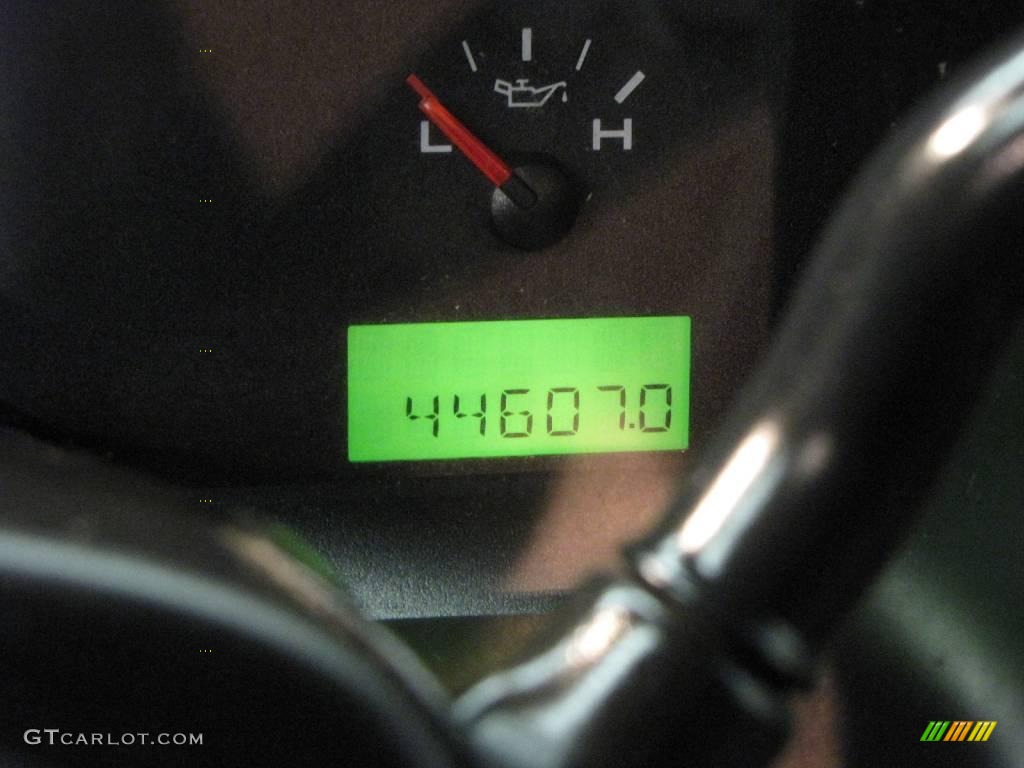 2005 F150 STX SuperCab 4x4 - Bright Red / Medium Flint Grey photo #19
